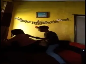 Bokep Indo Cowoknya Ulang Tahun Dikasih Hadiah Ngentot poster