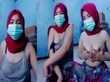 Bokep Indo Hijab Merah Remas Toket Live poster