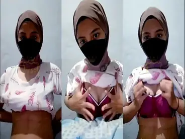 Bokep Indo Remaja Berhijab Ria Tertangkap Kamera Sedang Asyik poster