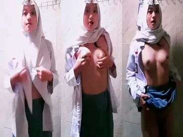 Bokep Jilbab Anak SMP Kirim Foto Syur poster