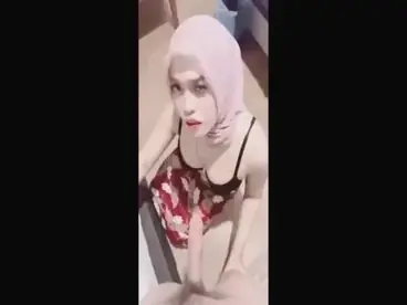 Suruh Sepupu Cantik Hisap Kontol Ganas Keenakan WOT HD poster
